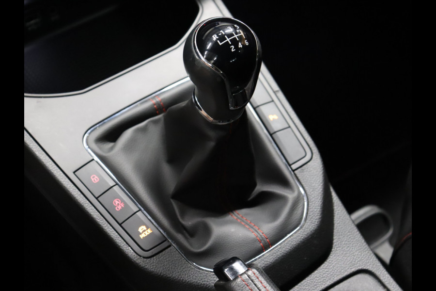 Seat Ibiza 1.0 TSI FR Business Intense [BEATS, TREKHAAK, APPLE CARPLAY, ANDROID, CAMERA, DIGITAL COCKPIT, NIEUWSTAAT]