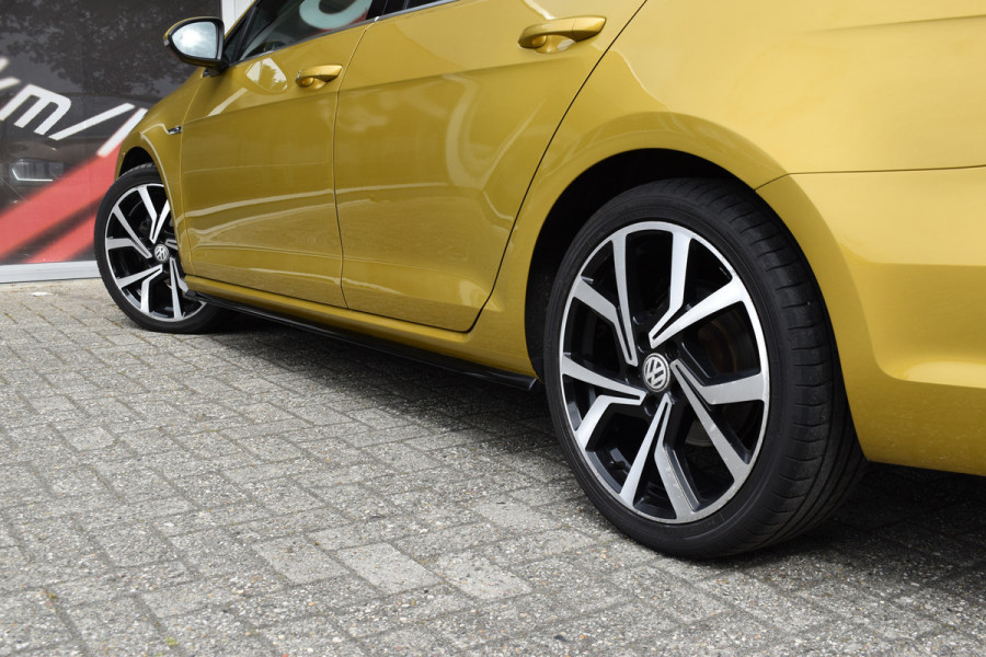 Volkswagen GOLF Variant 1.5 TSI Highline Business R-Line Automaat / Adap. Cruise / Sportstoelen / Parkeersensoren v+a / Navi