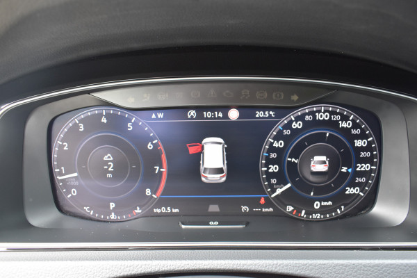 Volkswagen GOLF Variant 1.5 TSI Highline Business R-Line Automaat / Adap. Cruise / Sportstoelen / Parkeersensoren v+a / Navi
