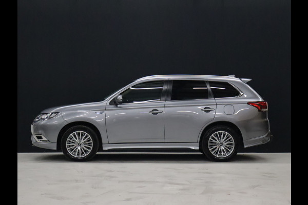 Mitsubishi Outlander 2.4 PHEV Intense S [TREKHAAK, CAMERA, STOELVERWARMING, HALF LEDER, PDC V+A, CRUISE, CLIMATE, NIEUWSTAAT]