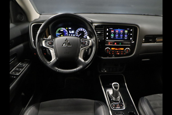 Mitsubishi Outlander 2.4 PHEV Intense S [TREKHAAK, CAMERA, STOELVERWARMING, HALF LEDER, PDC V+A, CRUISE, CLIMATE, NIEUWSTAAT]
