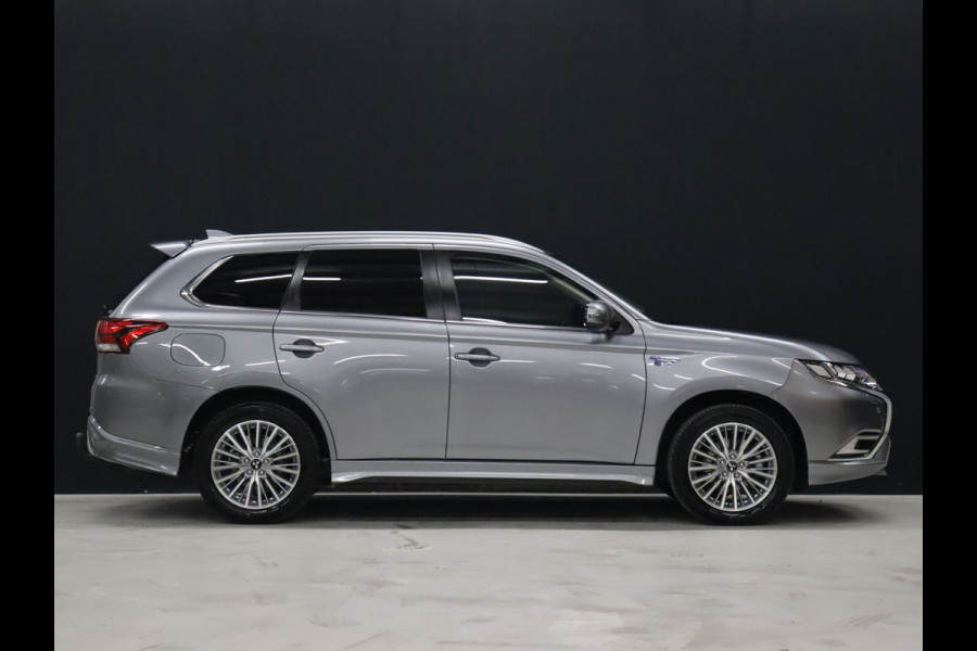 Mitsubishi Outlander 2.4 PHEV Intense S [TREKHAAK, CAMERA, STOELVERWARMING, HALF LEDER, PDC V+A, CRUISE, CLIMATE, NIEUWSTAAT]