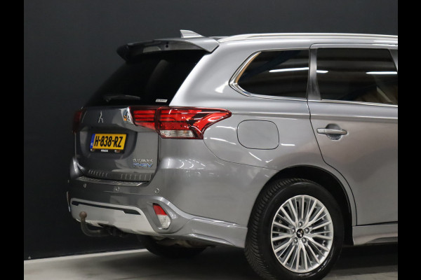 Mitsubishi Outlander 2.4 PHEV Intense S [TREKHAAK, CAMERA, STOELVERWARMING, HALF LEDER, PDC V+A, CRUISE, CLIMATE, NIEUWSTAAT]