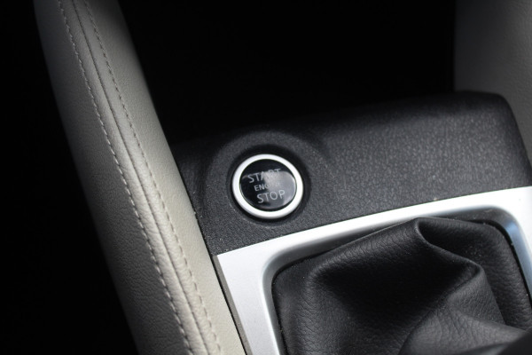 Nissan Micra 0.9 IG-T Tekna / Camera / Navigatie / 17'' / Premium Audio / Keyless / DAB / Cruise Control