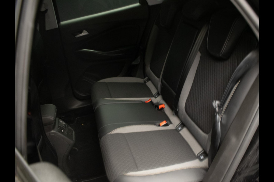 Opel Grandland X 1.2 Turbo Innovation Sport (APPLE CARPLAY,NAVI,PDC,LED,CRUISE,CLIMATE,SPORTSTOELEN,LM VELGEN,NETTE STAAT)