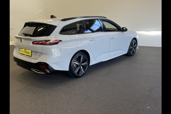 Peugeot 308 1.2 PureTech GT Climate control Adaptive cruise control Parkeersensoren Achteruitrijcamera Navigatie Voorstoelen verwarmd LED Apple Carplay/ Android Auto