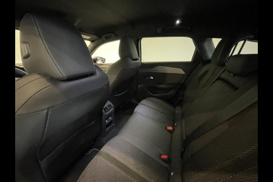 Peugeot 308 1.2 PureTech GT Climate control Adaptive cruise control Parkeersensoren Achteruitrijcamera Navigatie Voorstoelen verwarmd LED Apple Carplay/ Android Auto