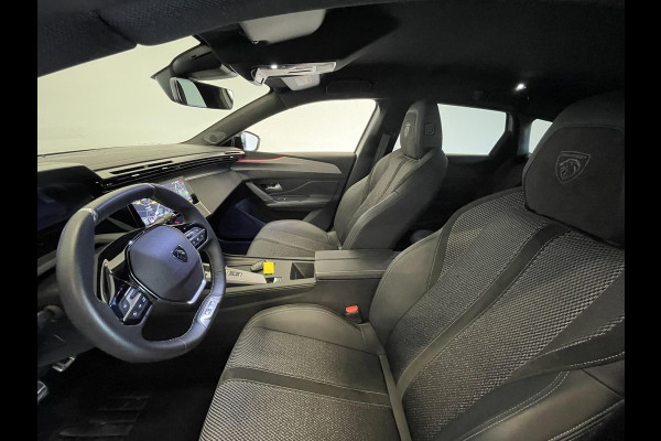 Peugeot 308 1.2 PureTech GT Climate control Adaptive cruise control Parkeersensoren Achteruitrijcamera Navigatie Voorstoelen verwarmd LED Apple Carplay/ Android Auto