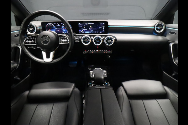 Mercedes-Benz CLA-Klasse 180 Business Solution Luxury [SCHUIFKANTELDAK, SFEERVERLICHTING, CAMERA, WIDESCREEN, VOL LEDER, STOELVERWARMING, PDC V+A, CRUISE, CLIMATE, NIEUWSTAAT]