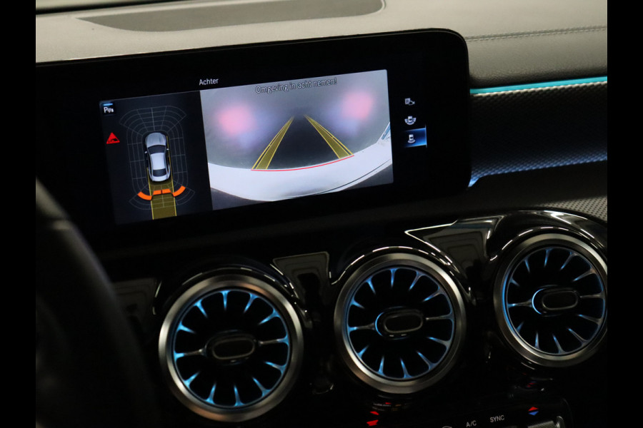 Mercedes-Benz CLA-Klasse 180 Business Solution Luxury [SCHUIFKANTELDAK, SFEERVERLICHTING, CAMERA, WIDESCREEN, VOL LEDER, STOELVERWARMING, PDC V+A, CRUISE, CLIMATE, NIEUWSTAAT]