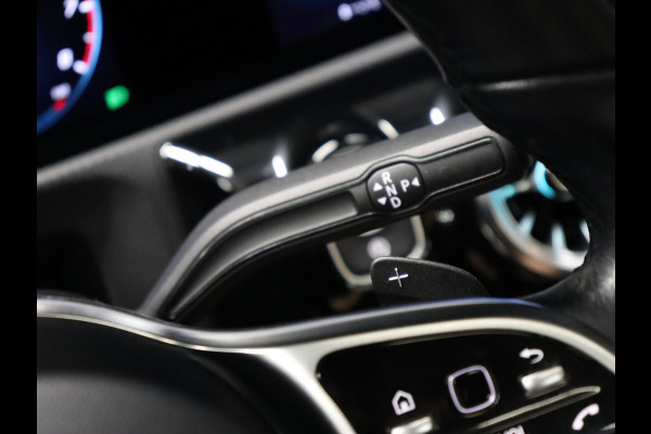 Mercedes-Benz CLA-Klasse 180 Business Solution Luxury [SCHUIFKANTELDAK, SFEERVERLICHTING, CAMERA, WIDESCREEN, VOL LEDER, STOELVERWARMING, PDC V+A, CRUISE, CLIMATE, NIEUWSTAAT]