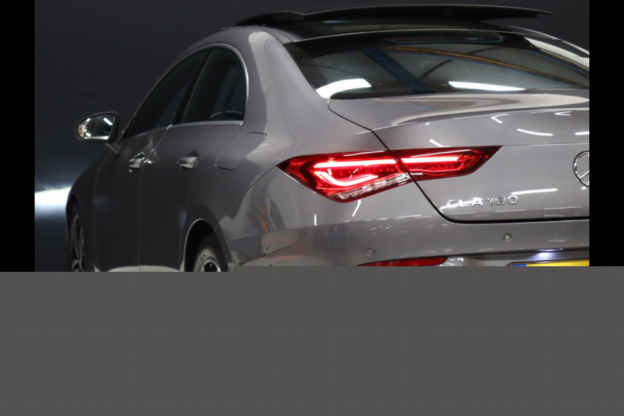 Mercedes-Benz CLA-Klasse 180 Business Solution Luxury [SCHUIFKANTELDAK, SFEERVERLICHTING, CAMERA, WIDESCREEN, VOL LEDER, STOELVERWARMING, PDC V+A, CRUISE, CLIMATE, NIEUWSTAAT]