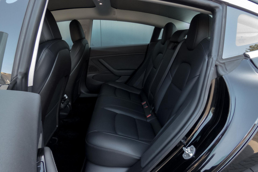 Tesla Model 3 Long Range AWD 75 kWh | AFNEEMBARE TREKHAAK | AUTOPILOT | 1STE EIGENAAR