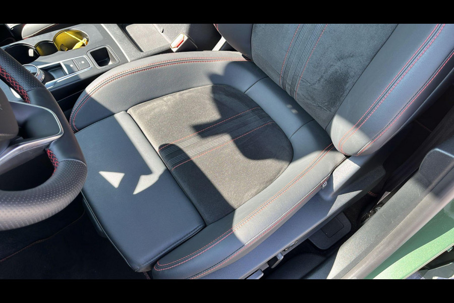 Ford Kuga 2.5 FHEV ST-Line X 190pk | Driver Assistance Pack | Technology Pack | Panoramadak | Geen stekker nodig | Winterpack | All Weather Banden | 1.600kg Trekgewicht