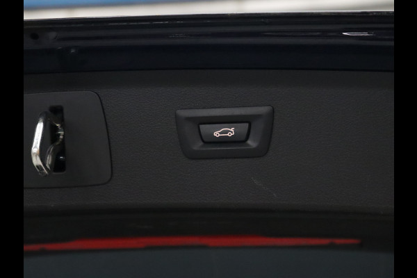 BMW 2 Serie Active Tourer 218i High Executive [TREKHAAK AFNEEMBAAR, GROOT NAVIGATIE, HEAD-UP, HALF LEDER, STOELVERWARMING, PDC ACHTER, CRUISE, CLIMATE, NIEUWSTAAT]