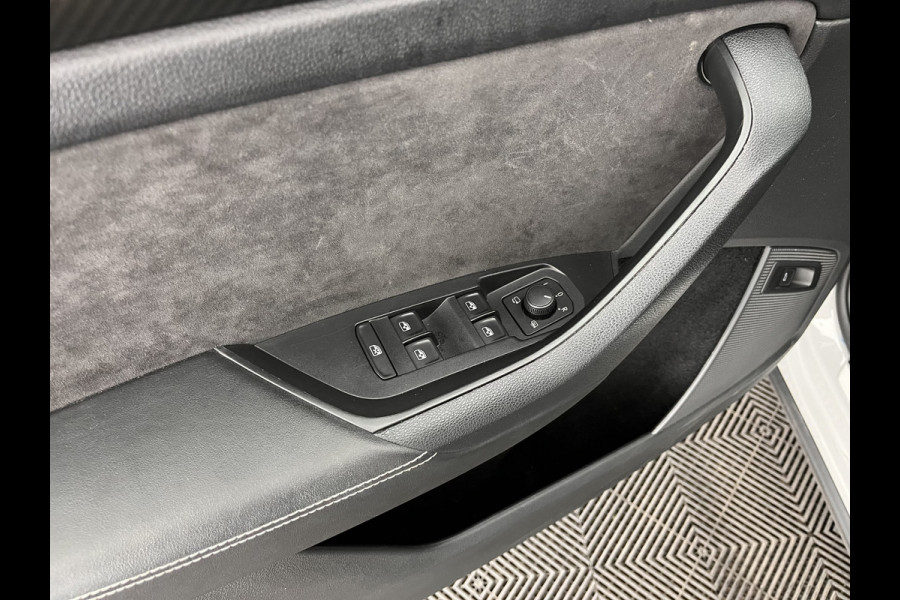 Škoda Kodiaq 1.5 TSI Sportline Business Aut. *LEATHER-ALCANTARA | FULL-LED | HEATED-SPORTSEATS | ADAPTIVE-CRUISE | MEMORY-PACK | DIGI-COCKPIT | CANTON-AUDIO | SHIFT-PADDLES | CARPLAY | AMBIENT-LIGHT | KEYLESS | DAB | 20''ALU*