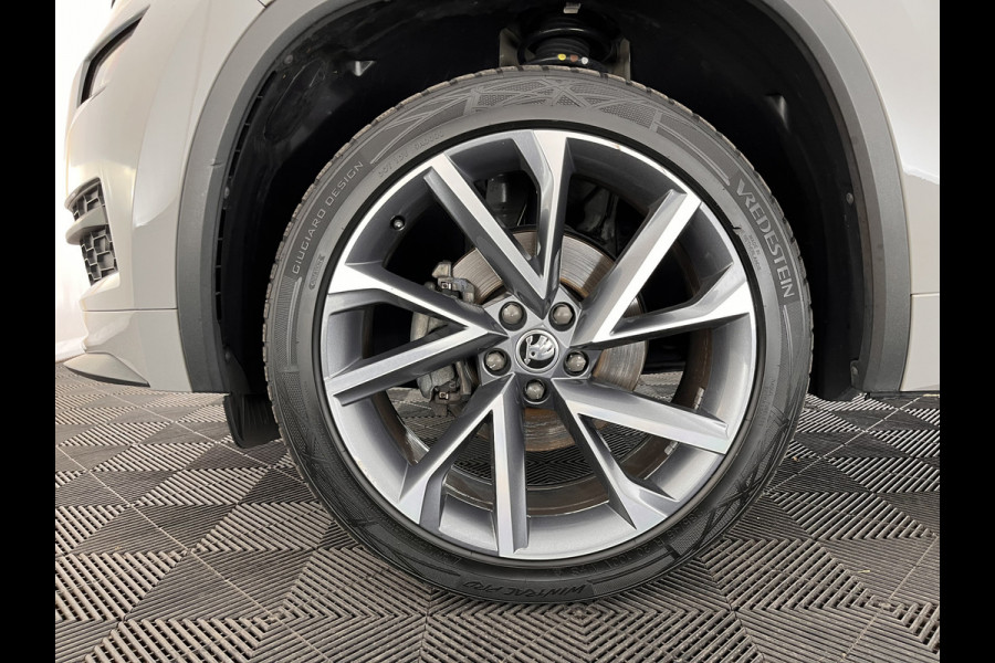 Škoda Kodiaq 1.5 TSI Sportline Business Aut. *LEATHER-ALCANTARA | FULL-LED | HEATED-SPORTSEATS | ADAPTIVE-CRUISE | MEMORY-PACK | DIGI-COCKPIT | CANTON-AUDIO | SHIFT-PADDLES | CARPLAY | AMBIENT-LIGHT | KEYLESS | DAB | 20''ALU*