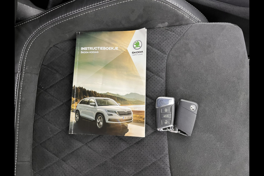 Škoda Kodiaq 1.5 TSI Sportline Business Aut. *LEATHER-ALCANTARA | FULL-LED | HEATED-SPORTSEATS | ADAPTIVE-CRUISE | MEMORY-PACK | DIGI-COCKPIT | CANTON-AUDIO | SHIFT-PADDLES | CARPLAY | AMBIENT-LIGHT | KEYLESS | DAB | 20''ALU*