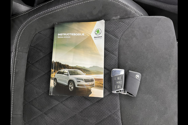 Škoda Kodiaq 1.5 TSI Sportline Business Aut. *LEATHER-ALCANTARA | FULL-LED | HEATED-SPORTSEATS | ADAPTIVE-CRUISE | MEMORY-PACK | DIGI-COCKPIT | CANTON-AUDIO | SHIFT-PADDLES | CARPLAY | AMBIENT-LIGHT | KEYLESS | DAB | 20''ALU*