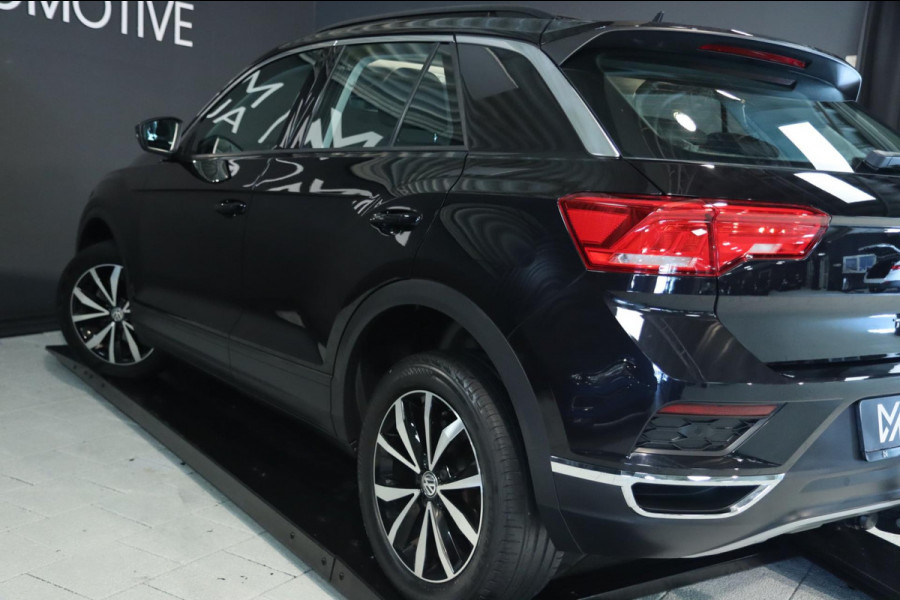 Volkswagen T-Roc 1.5 TSI Sport / PANODAK / DODEHOEK / ACC / CAMERA / CARPLAY