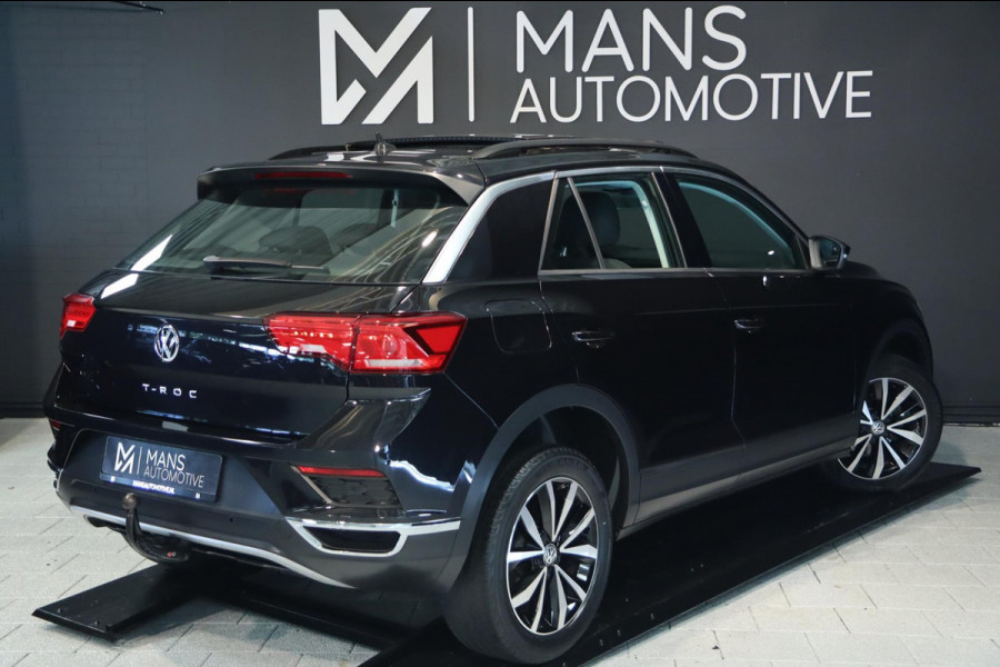 Volkswagen T-Roc 1.5 TSI Sport / PANODAK / DODEHOEK / ACC / CAMERA / CARPLAY