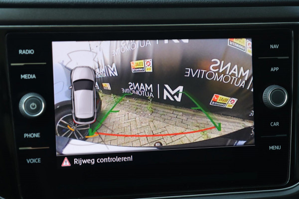 Volkswagen T-Roc 1.5 TSI Sport / PANODAK / DODEHOEK / ACC / CAMERA / CARPLAY