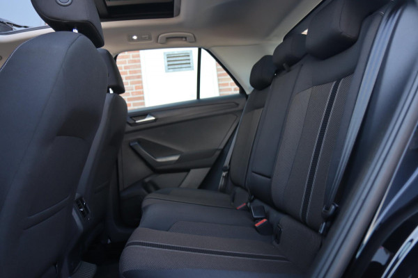 Volkswagen T-Roc 1.5 TSI Sport / PANODAK / DODEHOEK / ACC / CAMERA / CARPLAY