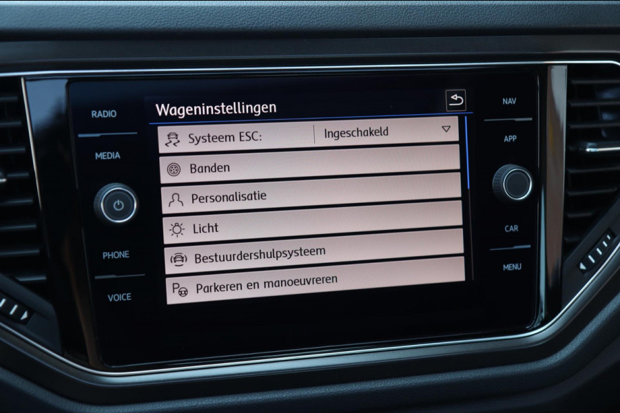 Volkswagen T-Roc 1.5 TSI Sport / PANODAK / DODEHOEK / ACC / CAMERA / CARPLAY