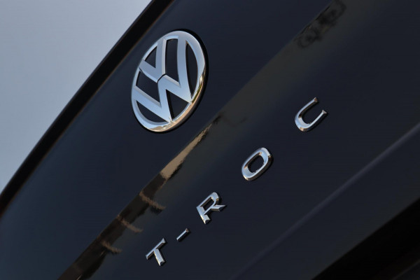 Volkswagen T-Roc 1.5 TSI Sport / PANODAK / DODEHOEK / ACC / CAMERA / CARPLAY