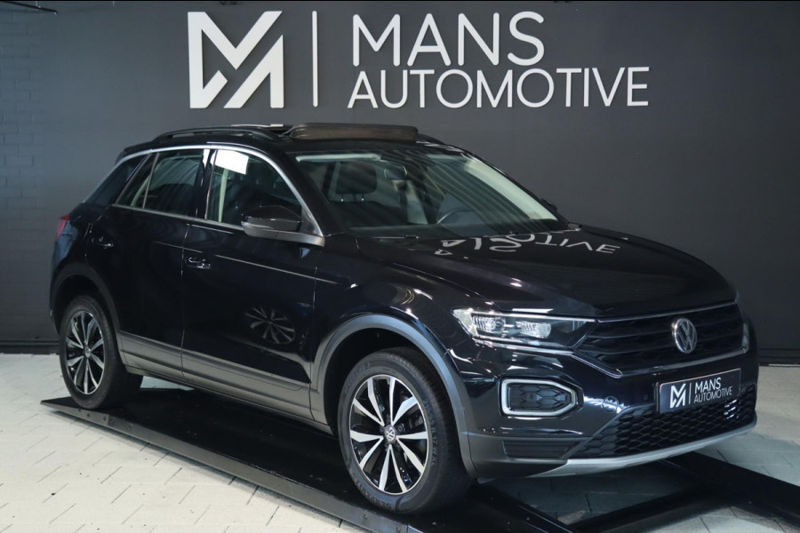 Volkswagen T-Roc 1.5 TSI Sport / PANODAK / DODEHOEK / ACC / CAMERA / CARPLAY