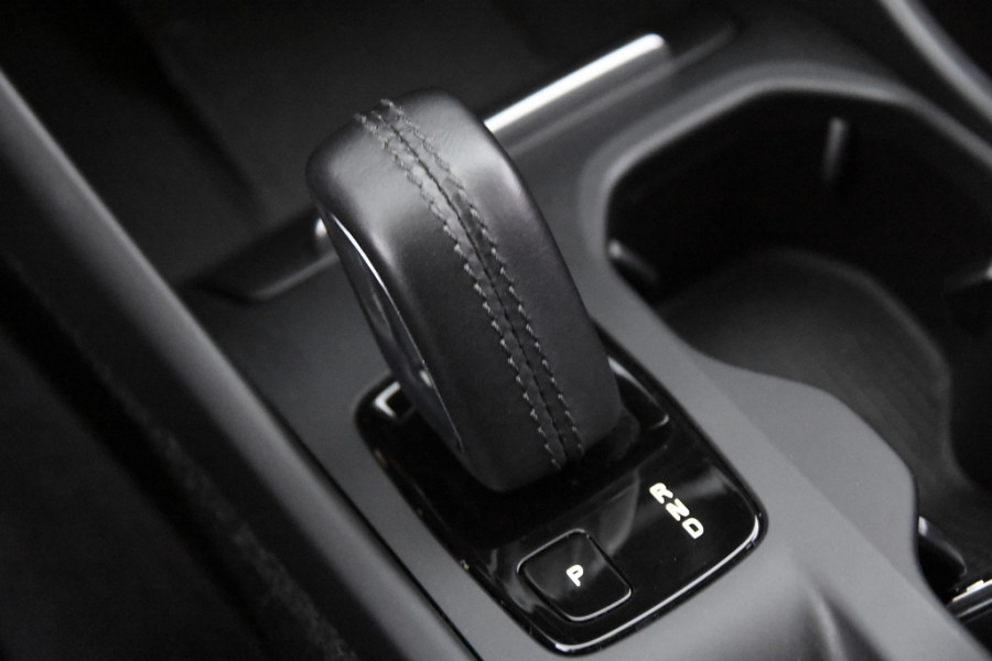 Volvo XC40 1.5 T4 Recharge Inscription *1ste Eigenaar*Navigatie*