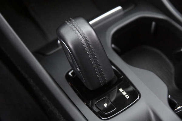 Volvo XC40 1.5 T4 Recharge Inscription *1ste Eigenaar*Navigatie*