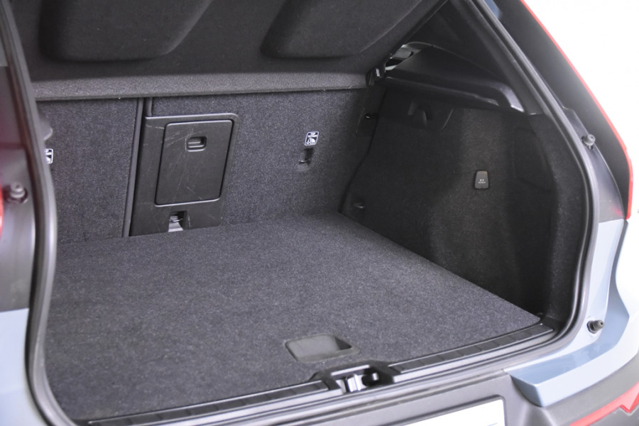 Volvo XC40 1.5 T4 Recharge Inscription *1ste Eigenaar*Navigatie*