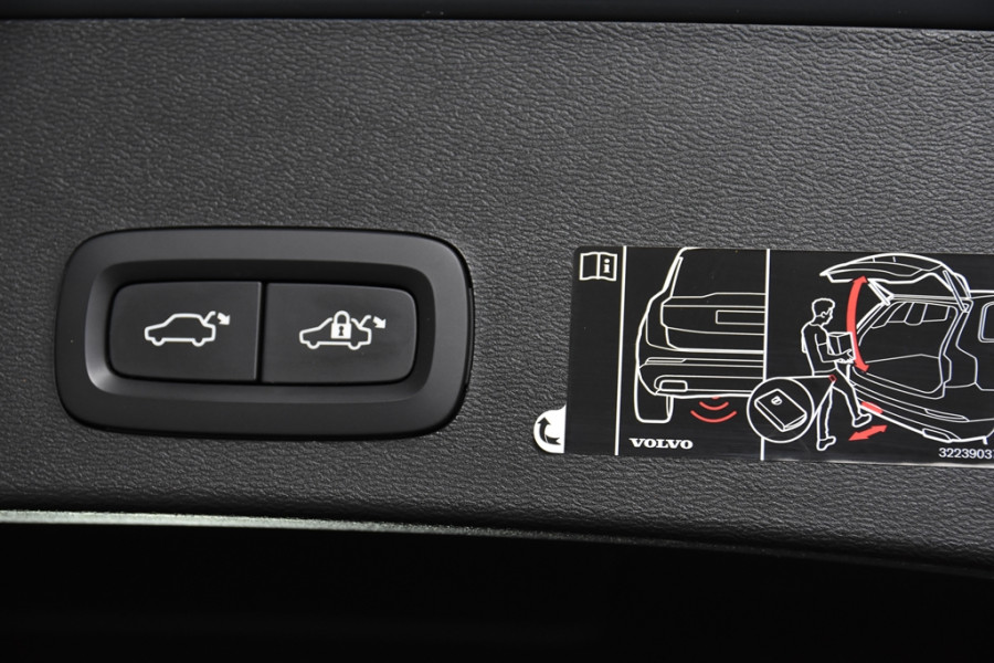 Volvo XC40 1.5 T4 Recharge Inscription *1ste Eigenaar*Navigatie*