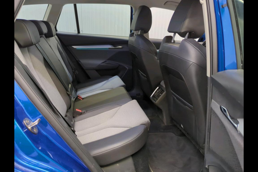 Škoda ENYAQ iV 60 Airco Navi Carplay Adaptive Cruise Control Park Pack + Camera Full LED Stoel/Stuurverwarming