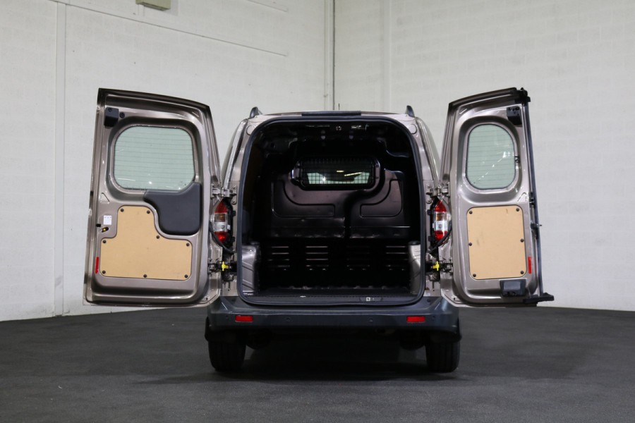 Ford Transit Courier 1.5 TDCI 100pk Euro 6 Limited Airco Navigatie BPM Vrij