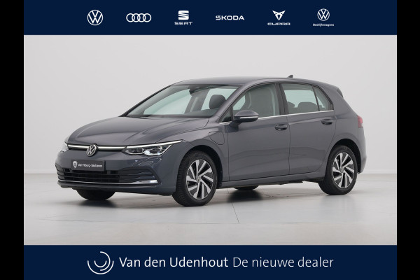 Volkswagen Golf 1.4 eHybrid Style Navigatie Pdc Massage Acc