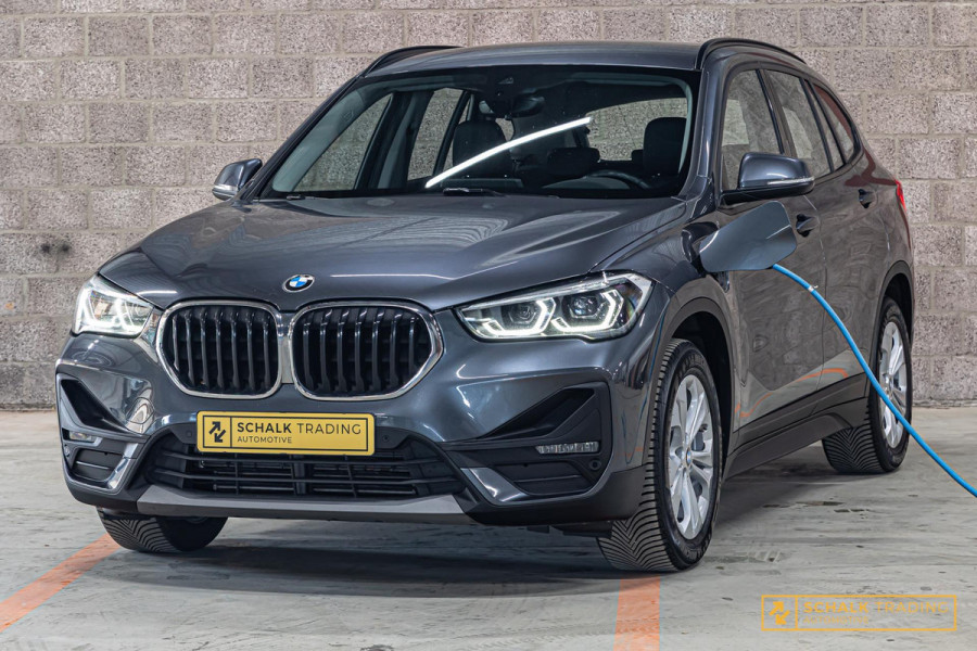 BMW X1 XDrive25e High Executive|Cam|LED|Leder|Carplay|Dealer