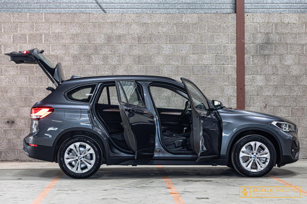 BMW X1 XDrive25e High Executive|Cam|LED|Leder|Carplay|Dealer