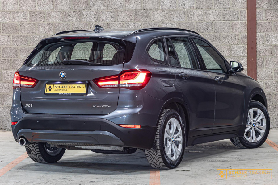 BMW X1 XDrive25e High Executive|Cam|LED|Leder|Carplay|Dealer