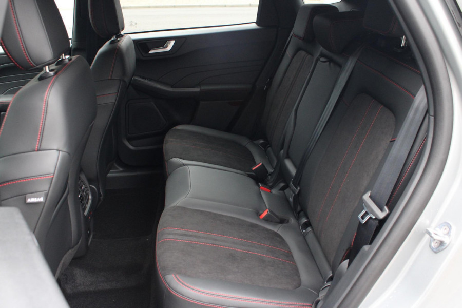 Ford Kuga 2.5 PHEV ST-Line X 243pk Wegklapbare Trekhaak | Winterpack | Panorama dak | 19 inch velgen | Technology Pack | Solar Silver
