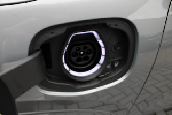 Ford Kuga 2.5 PHEV ST-Line X | SCI | 243pk Wegklapbare Trekhaak | Winterpack | Panorama dak | 19 inch velgen | Technology Pack | Solar Silver | Voorraad!