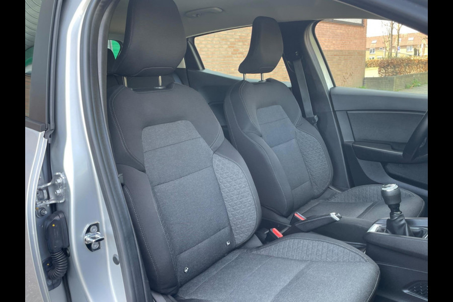 Renault Clio 1.0 TCe Nieuw model Navigatie Carplay Airco