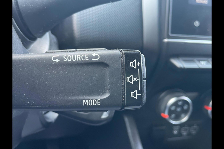 Renault Clio 1.0 TCe Nieuw model Navigatie Carplay Airco
