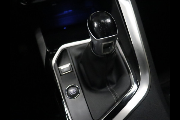 Peugeot 3008 1.2 PureTech Blue Lease Premium [TREKHAAK AFNEEMBAAR, APPLE CARPLAY, ANDROID, HALF LEDER, CAMERA, PDC V+A, CRUISE, NIEUWSTAAT]