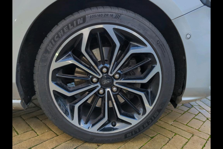 Ford FOCUS Wagon 1.5 EcoBoost ST Line Business NL AUTO | CARPLAY | CAMERA | LEDER |