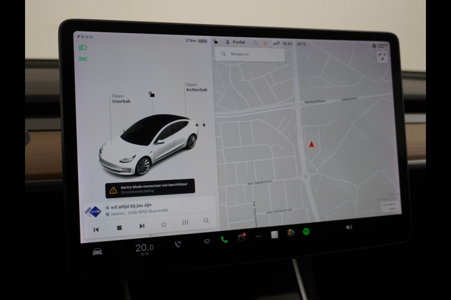Tesla Model 3 RWD SR+ 60kWh 325PK Lmv 19" AutoPilot Leder PanoDak Adaptive-Cruise Lmv Camera's Elektr.-Stuur+Stoelen+Spiegels+Geheugen+Easy-En Navi LED Comfortstoelen ACC DAB Keyless en Voorverwarmen interieur via App One-Pedal-Drive Origineel Nederlandse auto 1e Eigenaar Garantie Accu/Motor tot 16-12-2027 max 160.000km 1.584kg licht!