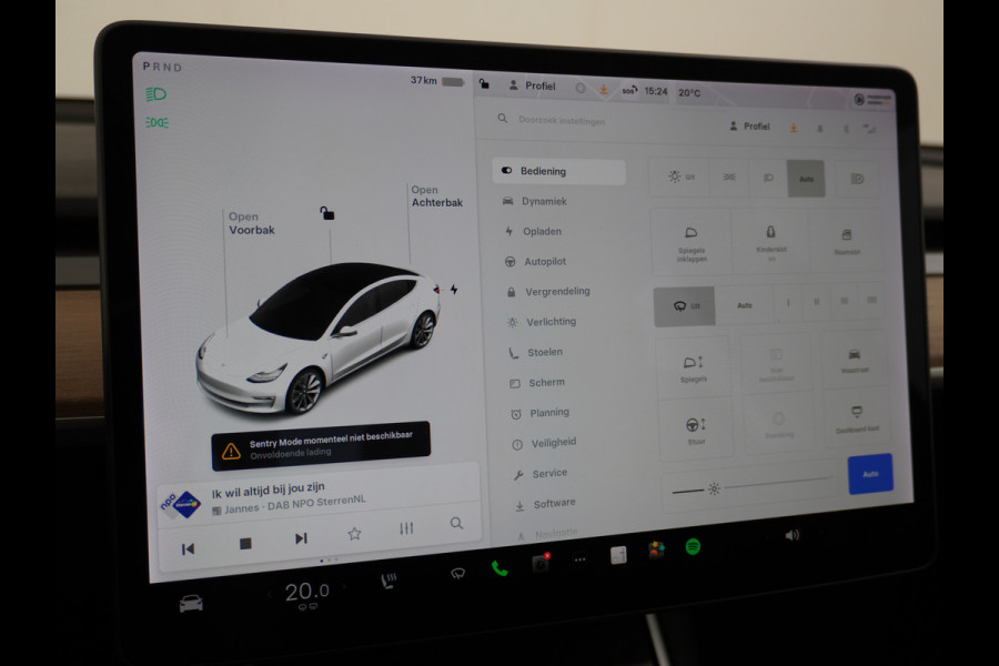 Tesla Model 3 RWD SR+ 60kWh 325PK Lmv 19" AutoPilot Leder PanoDak Adaptive-Cruise Lmv Camera's Elektr.-Stuur+Stoelen+Spiegels+Geheugen+Easy-En Navi LED Comfortstoelen ACC DAB Keyless en Voorverwarmen interieur via App One-Pedal-Drive Origineel Nederlandse auto 1e Eigenaar Garantie Accu/Motor tot 16-12-2027 max 160.000km 1.584kg licht!