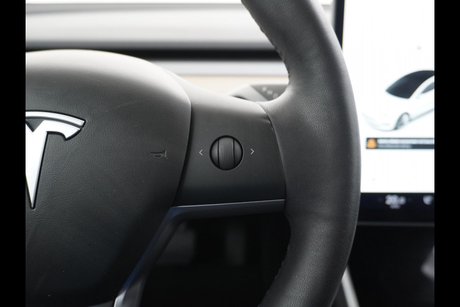 Tesla Model 3 RWD SR+ 60kWh 325PK Lmv 19" AutoPilot Leder PanoDak Adaptive-Cruise Lmv Camera's Elektr.-Stuur+Stoelen+Spiegels+Geheugen+Easy-En Navi LED Comfortstoelen ACC DAB Keyless en Voorverwarmen interieur via App One-Pedal-Drive Origineel Nederlandse auto 1e Eigenaar Garantie Accu/Motor tot 16-12-2027 max 160.000km 1.584kg licht!