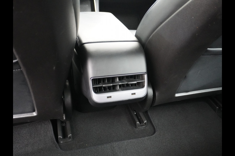 Tesla Model 3 RWD SR+ 60kWh 325PK Lmv 19" AutoPilot Leder PanoDak Adaptive-Cruise Lmv Camera's Elektr.-Stuur+Stoelen+Spiegels+Geheugen+Easy-En Navi LED Comfortstoelen ACC DAB Keyless en Voorverwarmen interieur via App One-Pedal-Drive Origineel Nederlandse auto 1e Eigenaar Garantie Accu/Motor tot 16-12-2027 max 160.000km 1.584kg licht!